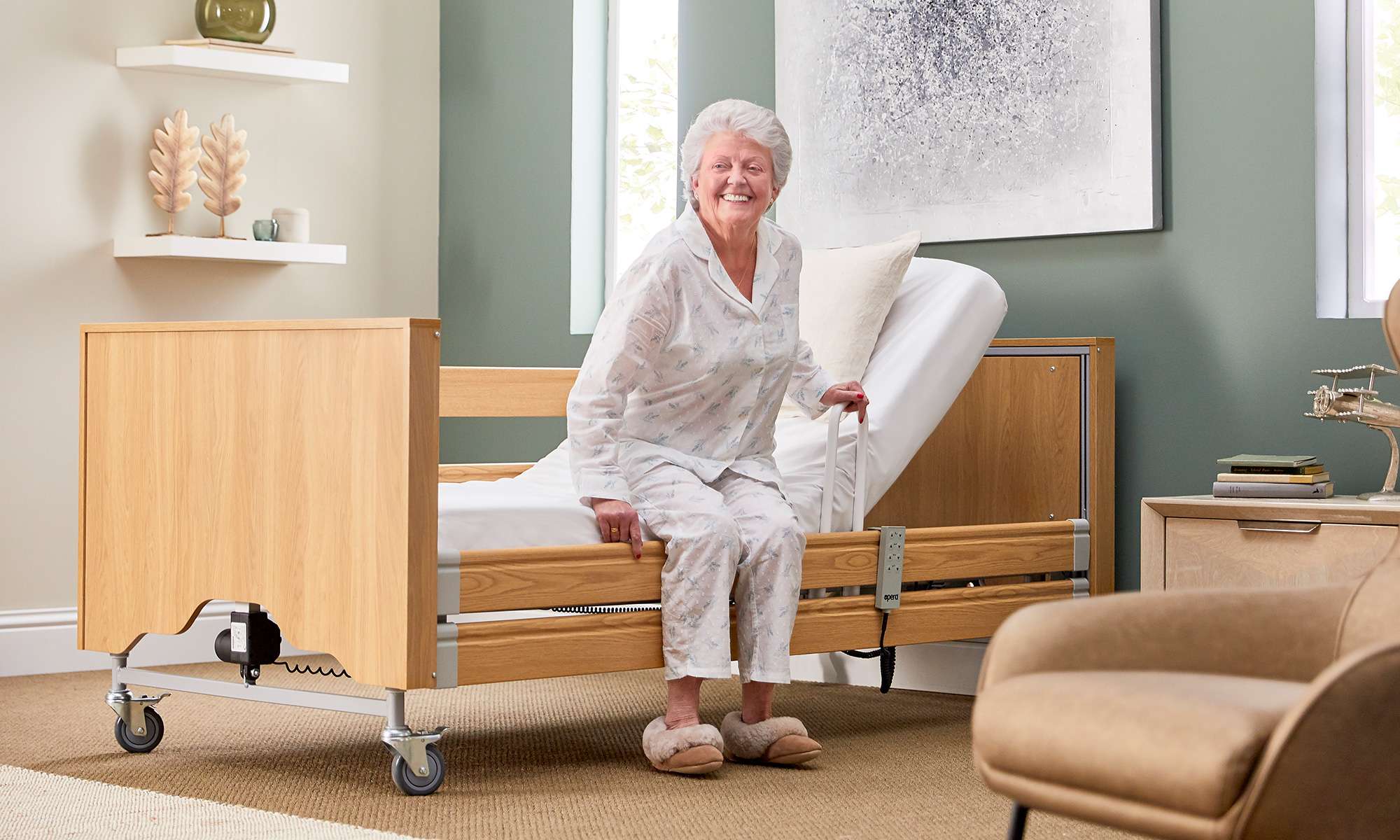 Benefits of Electric Beds for Elderly Patients - Vivid Care